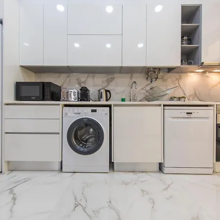 Noble And Luxury House In Apartament Lizbona