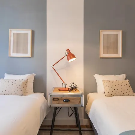 Noble And Luxury House In 公寓